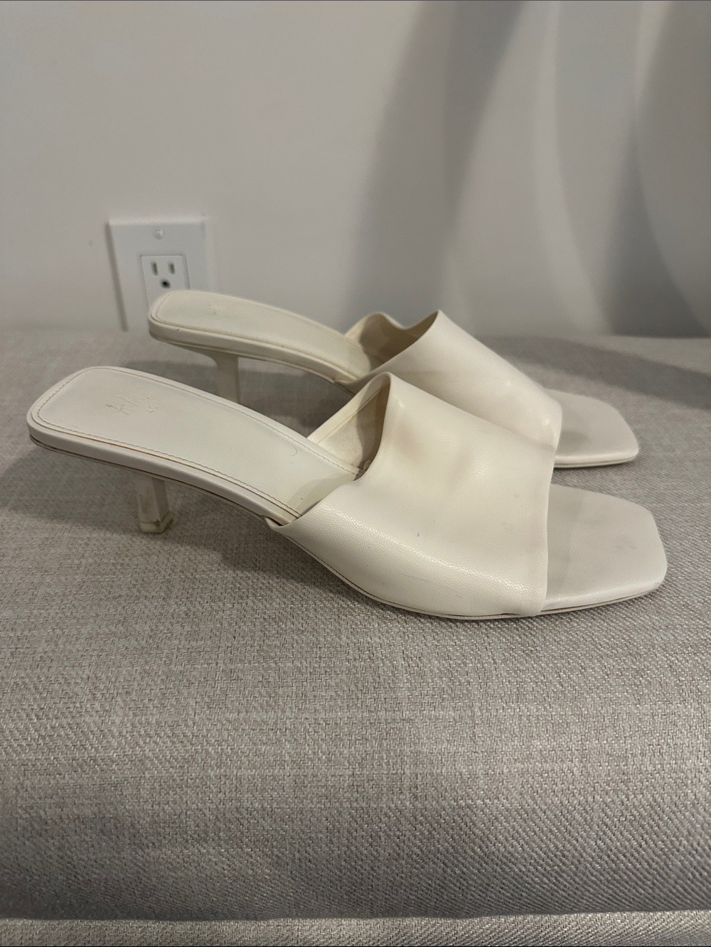 H&M Square Toe Kitten Heel Slip On Mules Sandals Heels